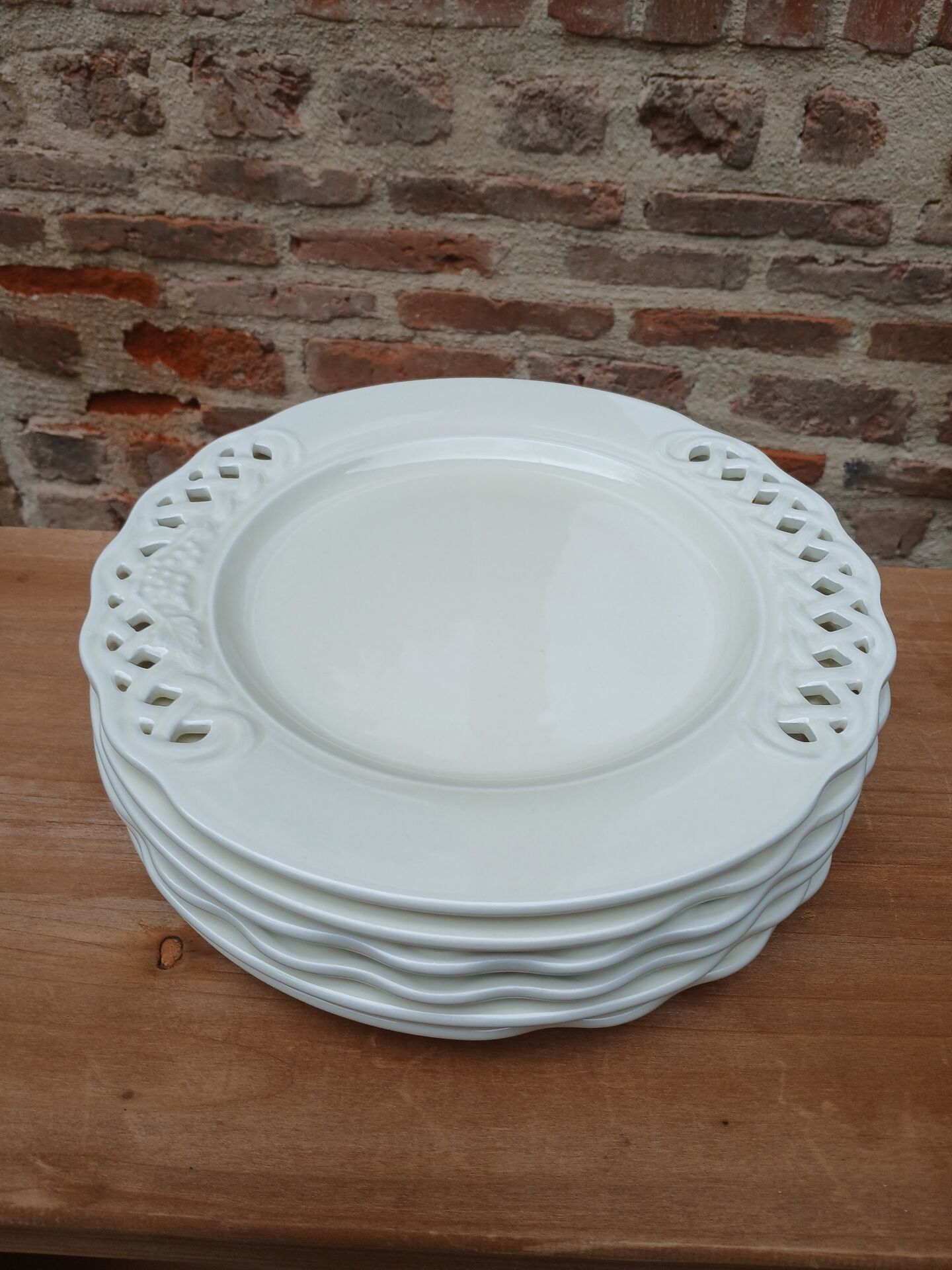 12 Italian ceramic plates