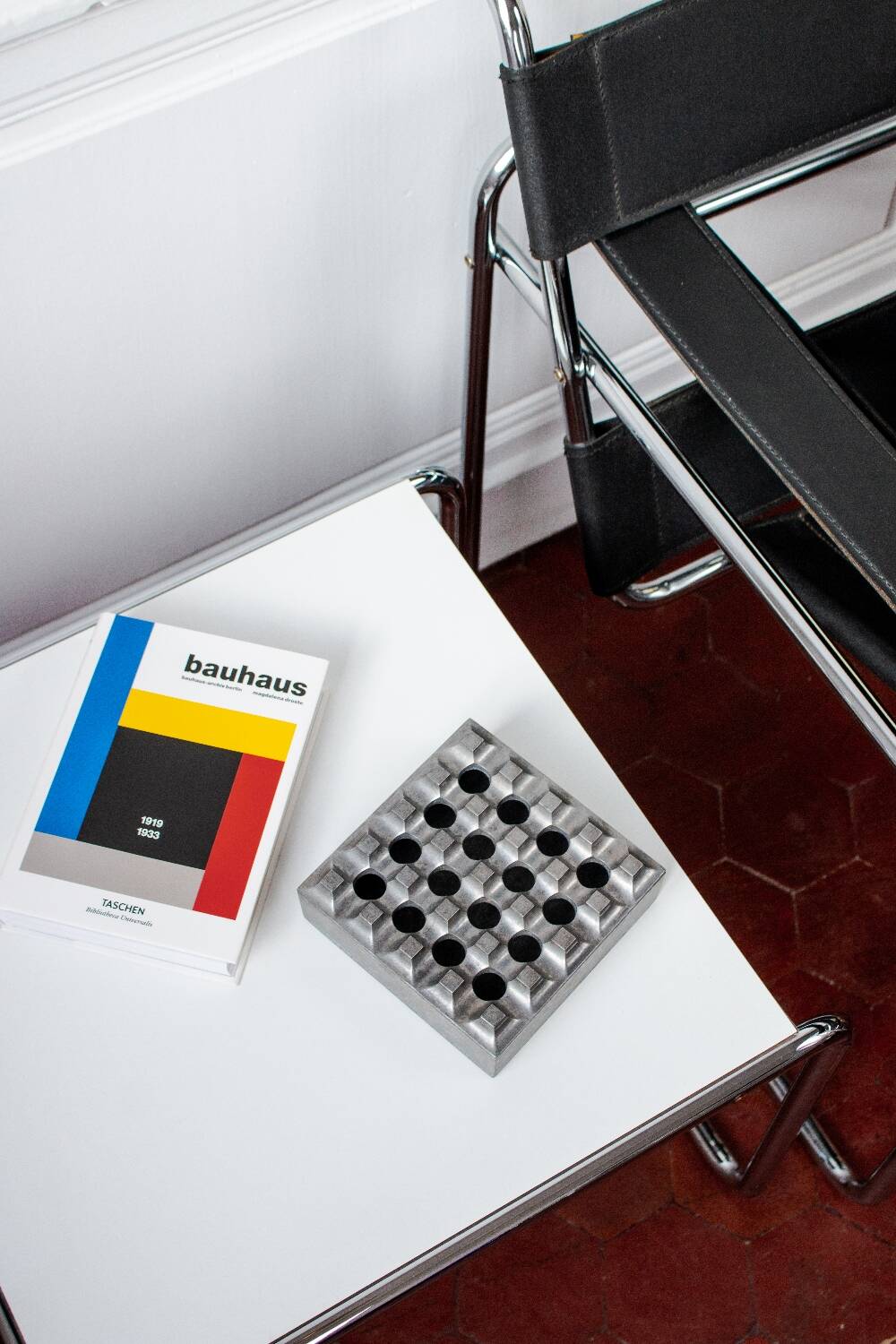 Cendrier ULTIMA 15 par Holger Bäckström & Bo Ljungberg