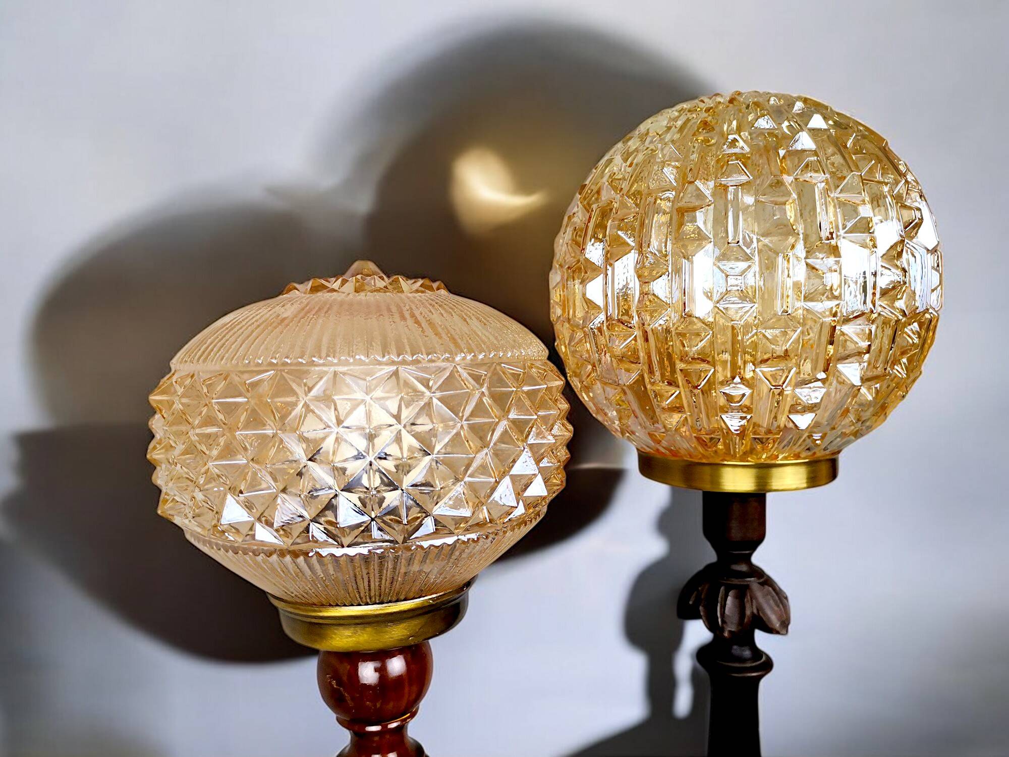 Pair of portugese wooden lamp