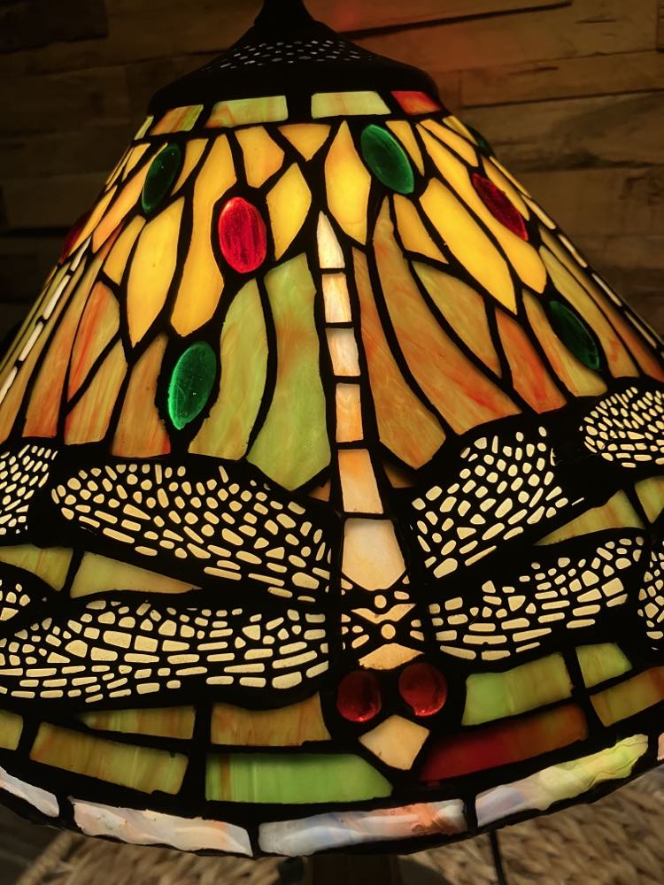 Floor lamp style tiffany dragonfly décor
