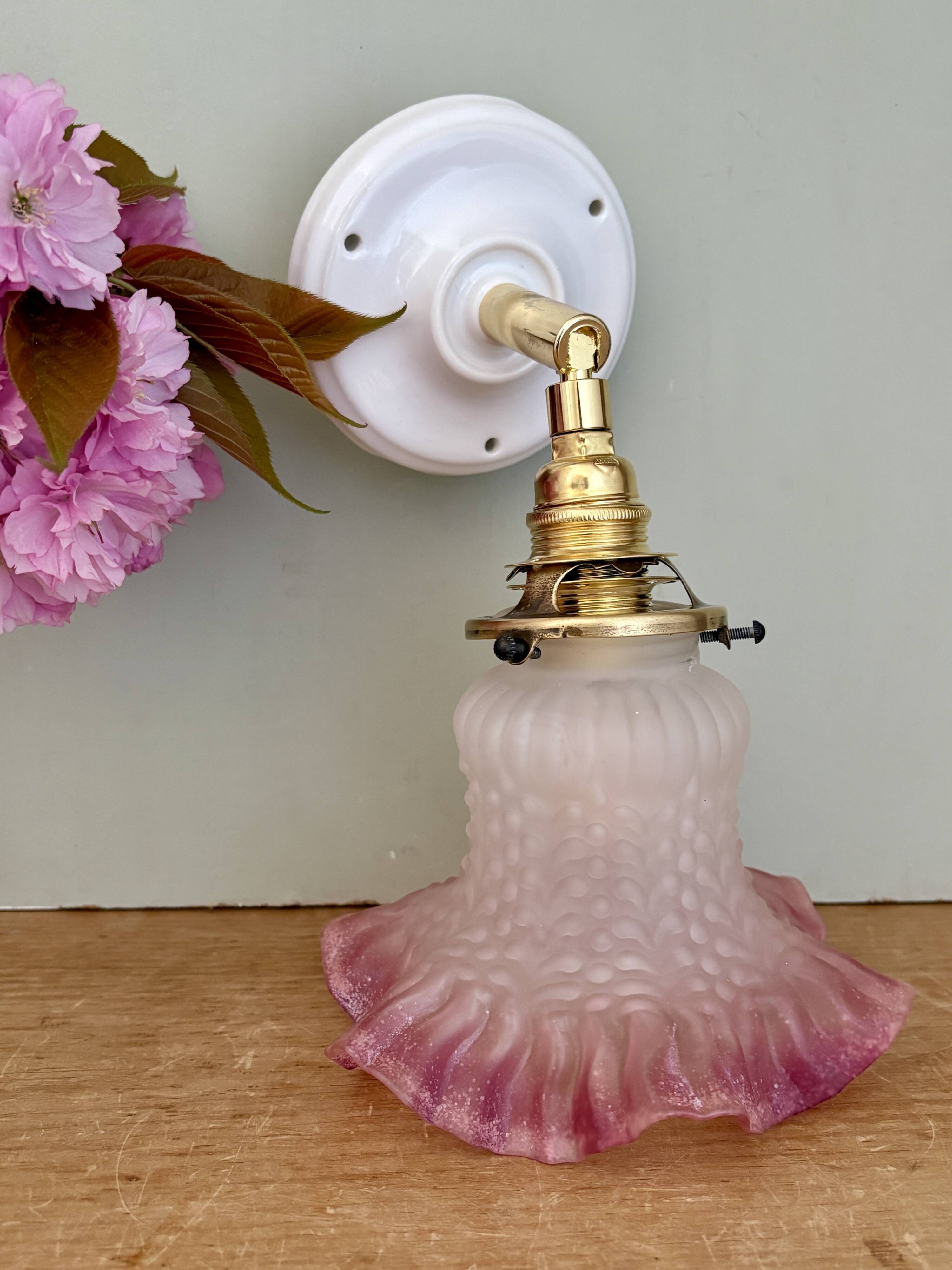 Vintage tulip wall lamp in white and pink frosted glass