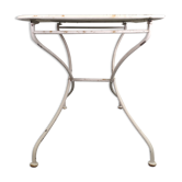 Ancienne table de jardin pliante en fer forgé blanche
