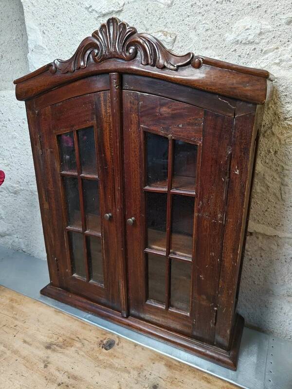 Wall-mounted glass cabinet in solid wood