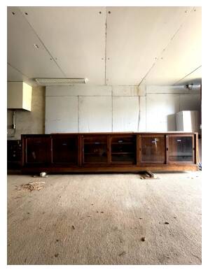 Exceptionnel meuble d’arrière-comptoir ancien – 4,70 m x 2,70 m – chên