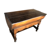 Meuble pétrin ancien en bois arrondi