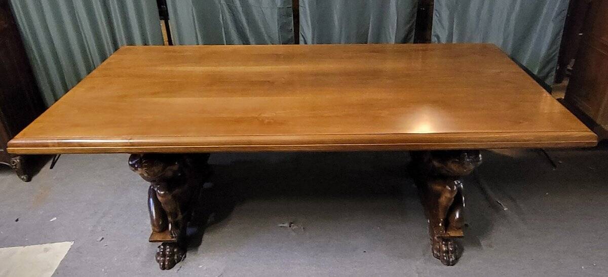Rare large Renaissance-style walnut table