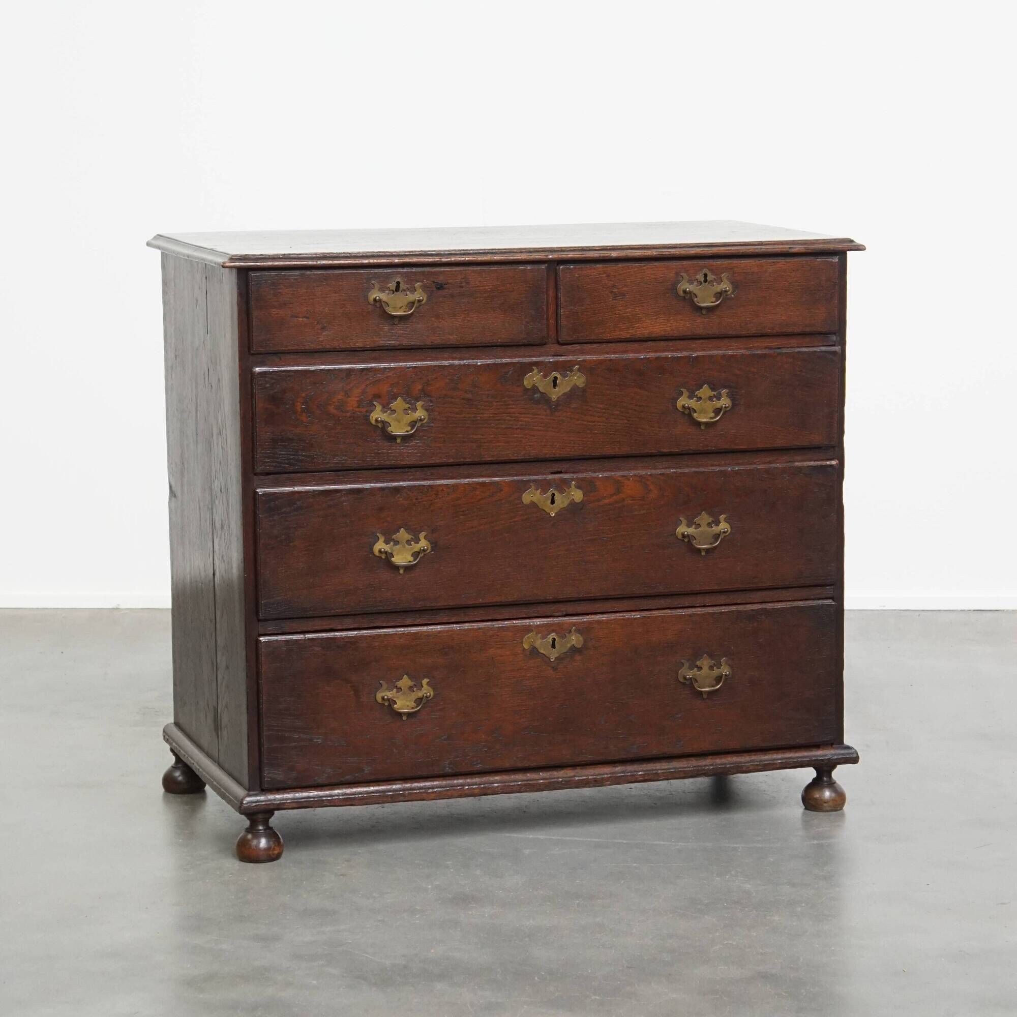 Antique 18th-Century English Oak Chest of Drawers / Commode with 5 Drawers