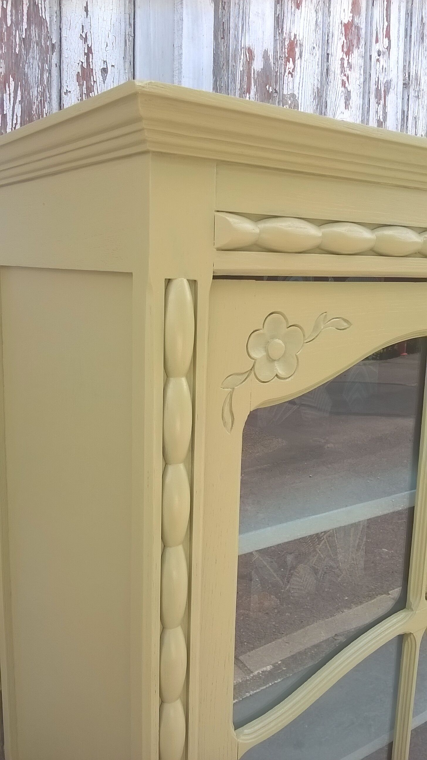 Parisian showcase cabinet 1930