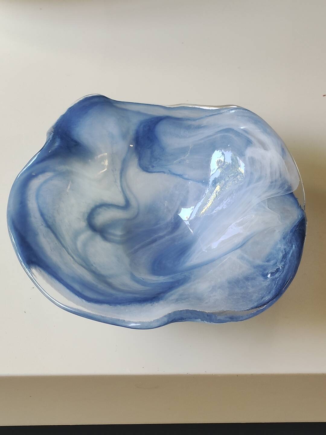 Large organic floral empty pocket. In glass/crystal