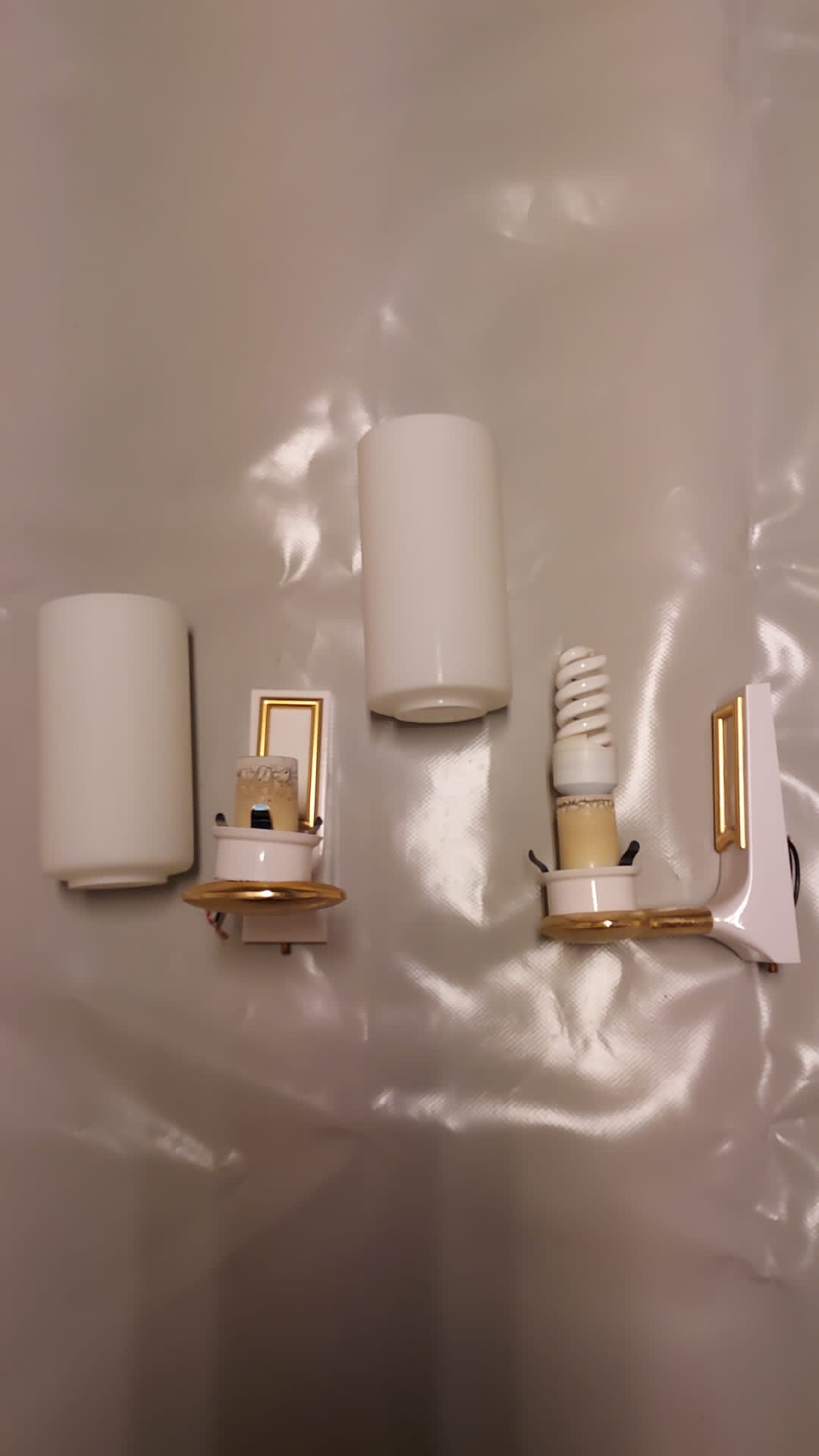 White and gold ceramic wall light