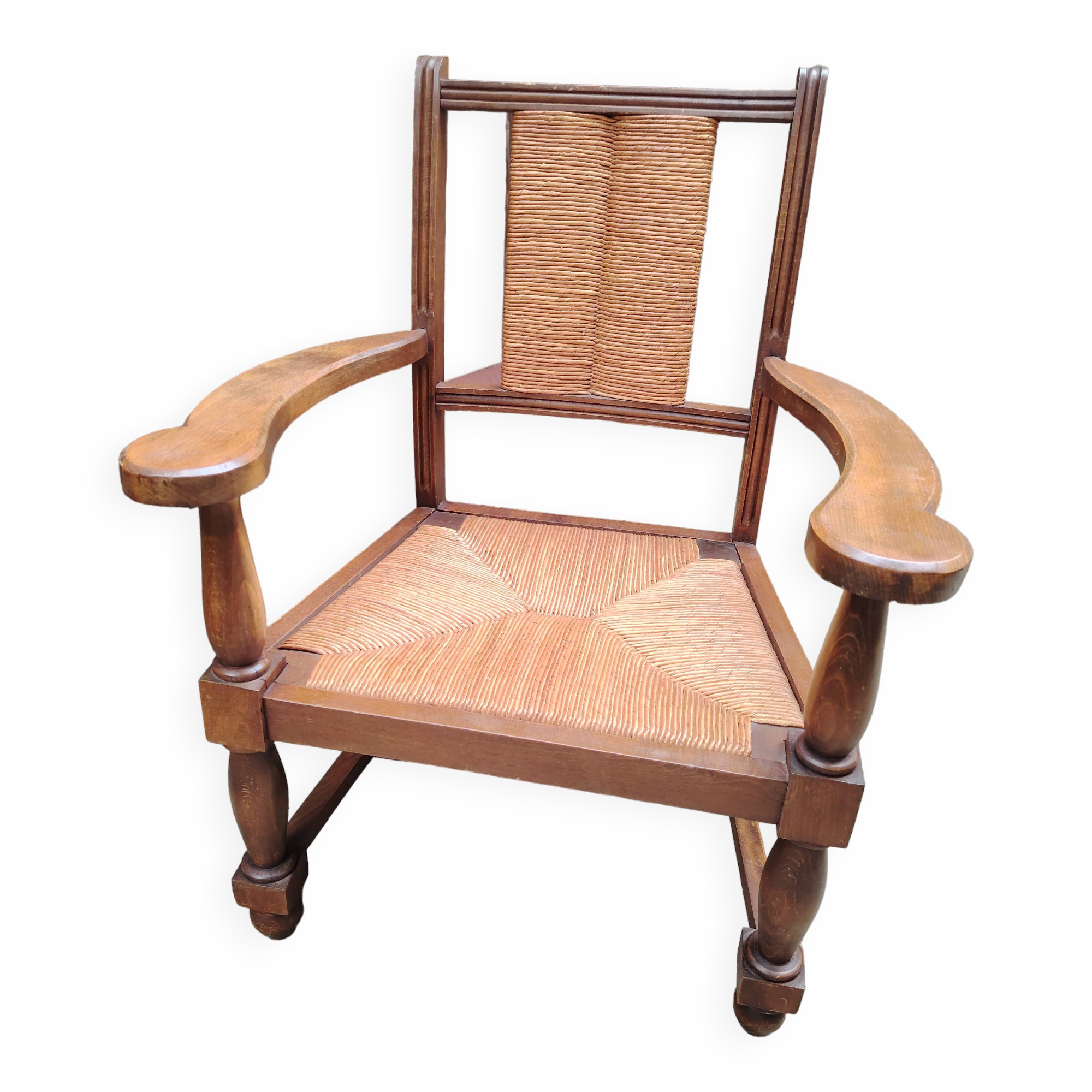 Solid wood and straw armchair