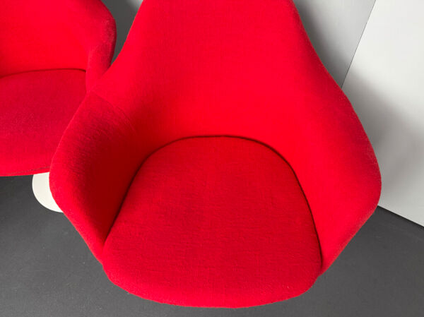 Ensemble de 3 fauteuils pivotants Tulip rouges, conçus par Eero Saarinen pour Knoll International, Italie, années 1960