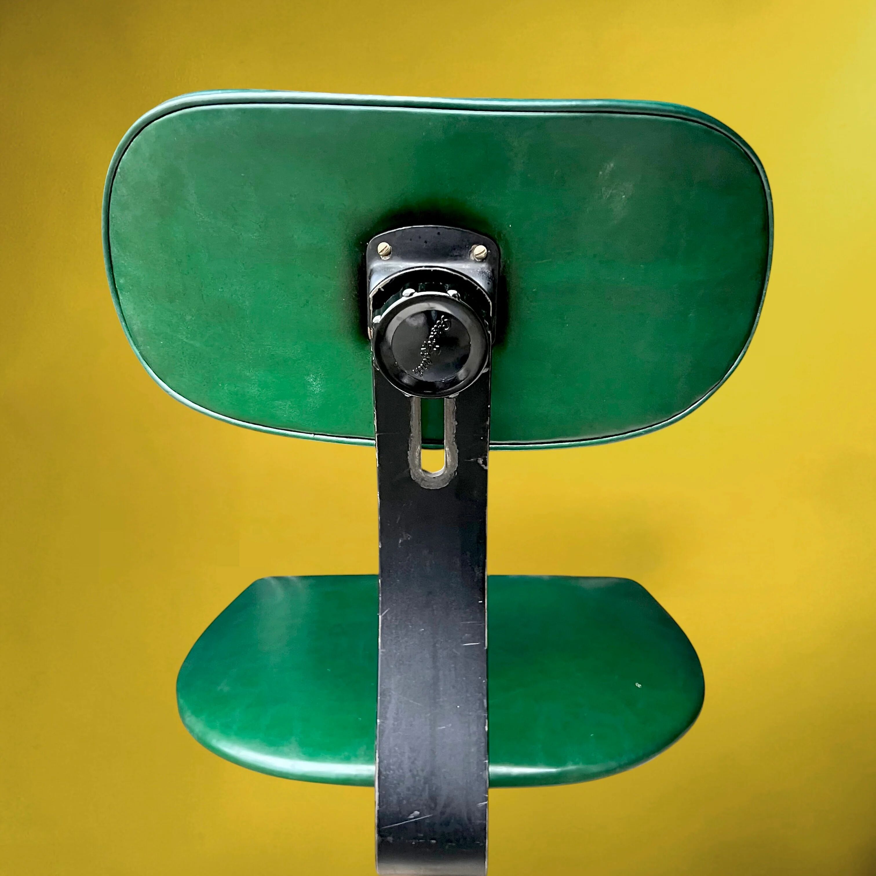Polster office chair Gleich Klöber in green faux leather, wood and metal – mid-century