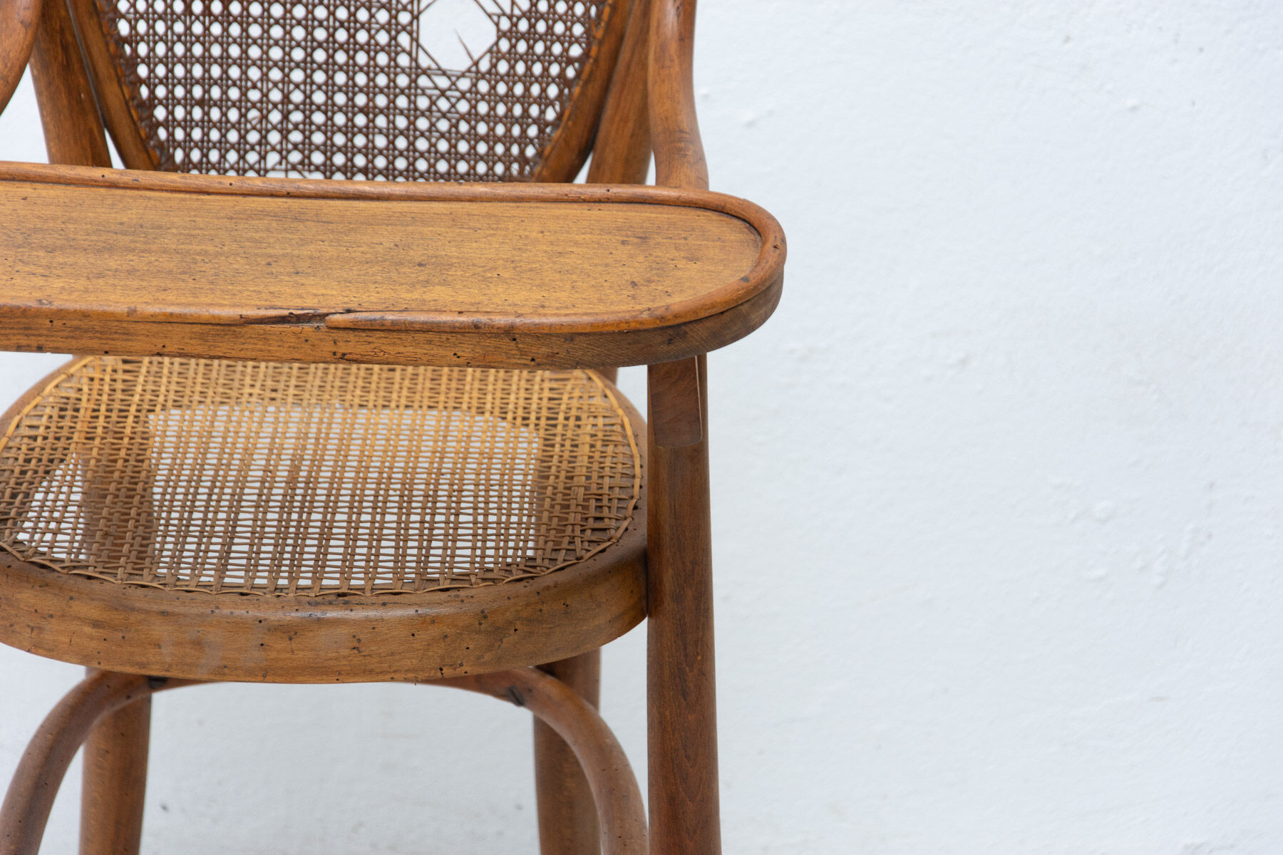 Antique Thonet children’s chair