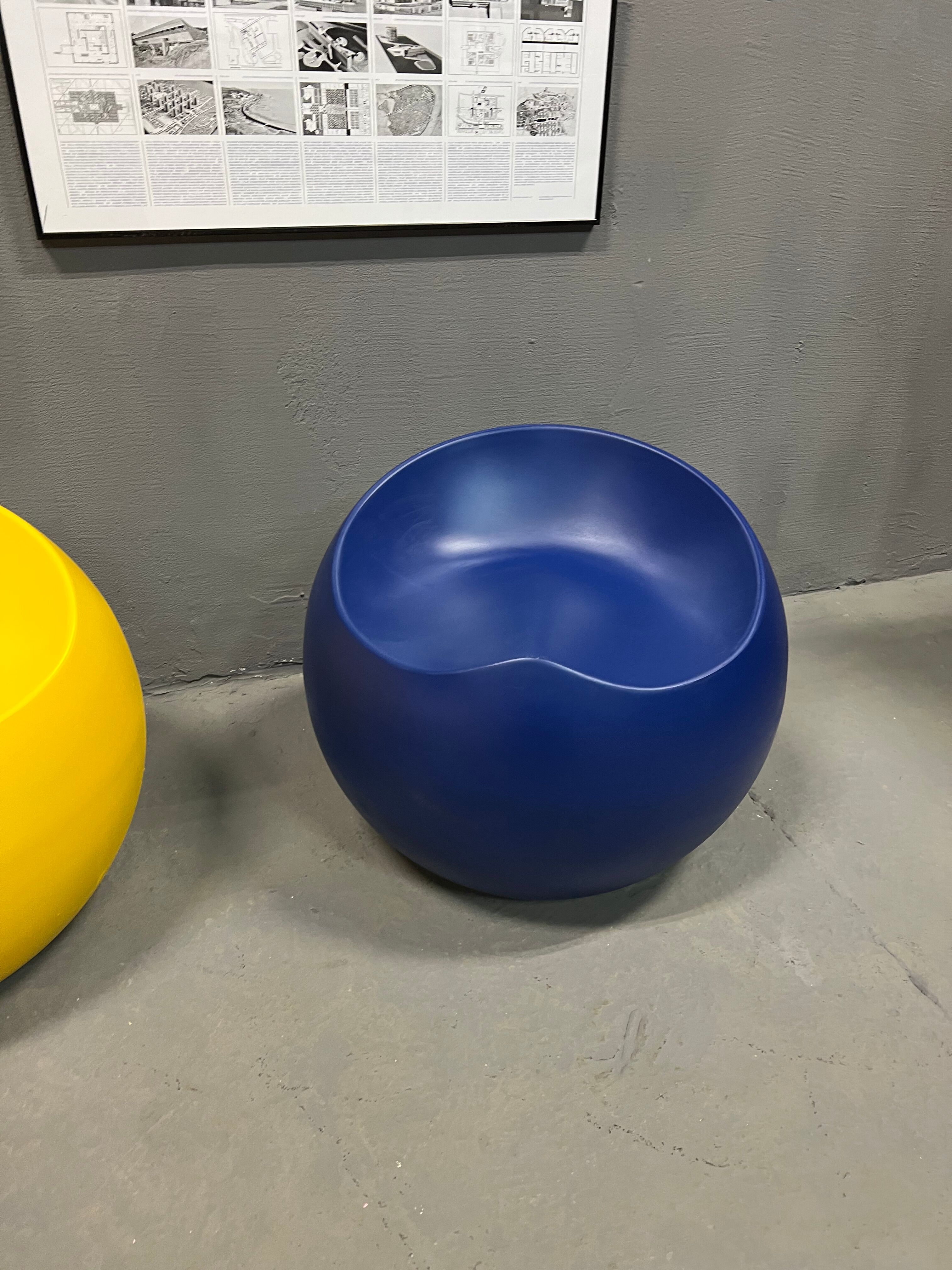 Ball chairs Yellow & blue
