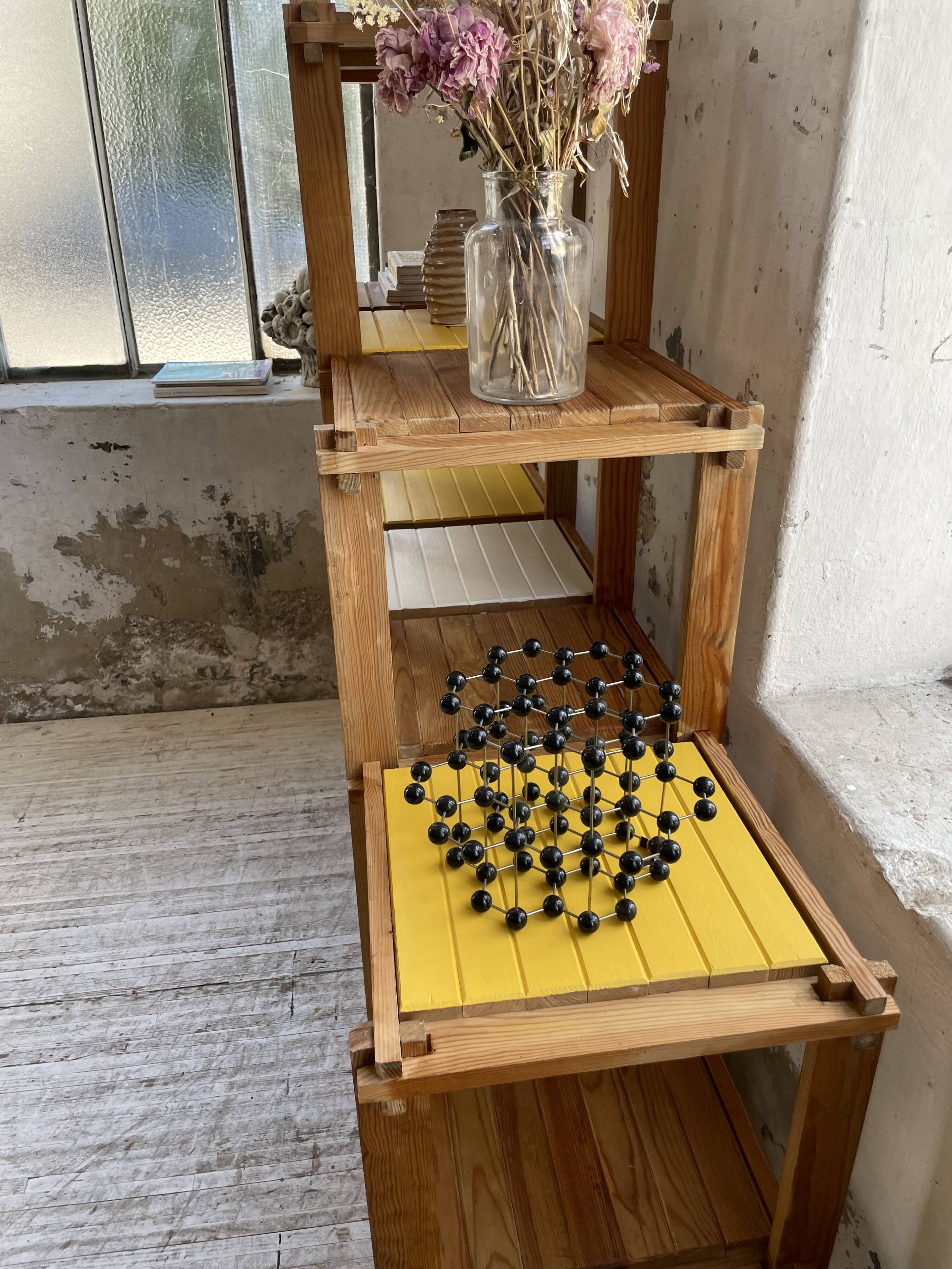 Bauhaus Maison Regain yellow white shelf