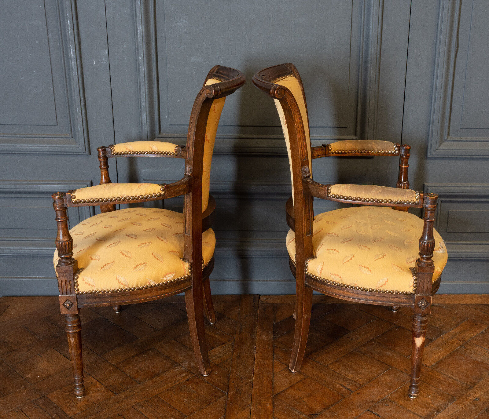 Pair of convertibles of the Directoire in walnut early nineteenth