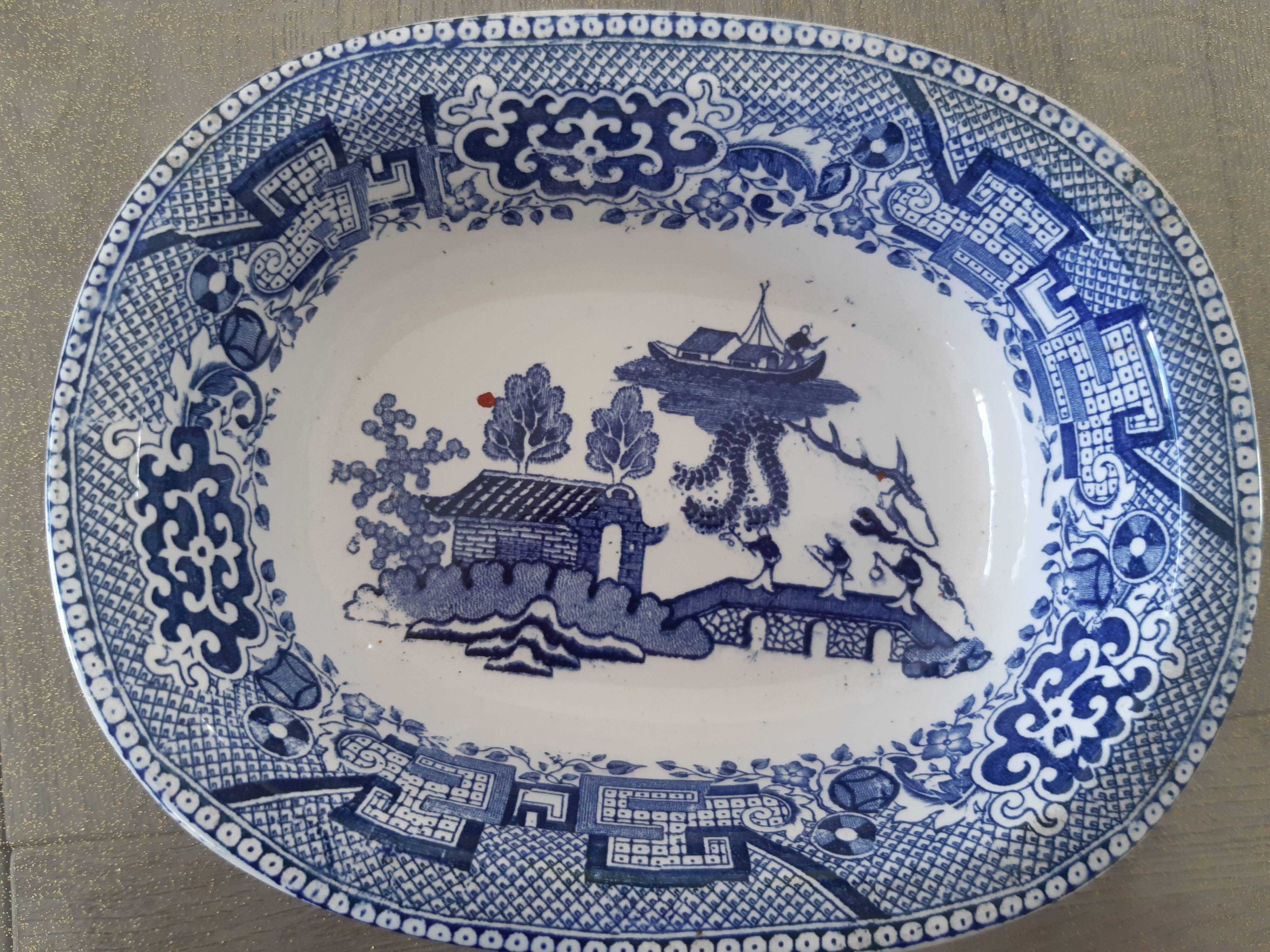 Plat céramique chinoiserie willow pattern boch fes
