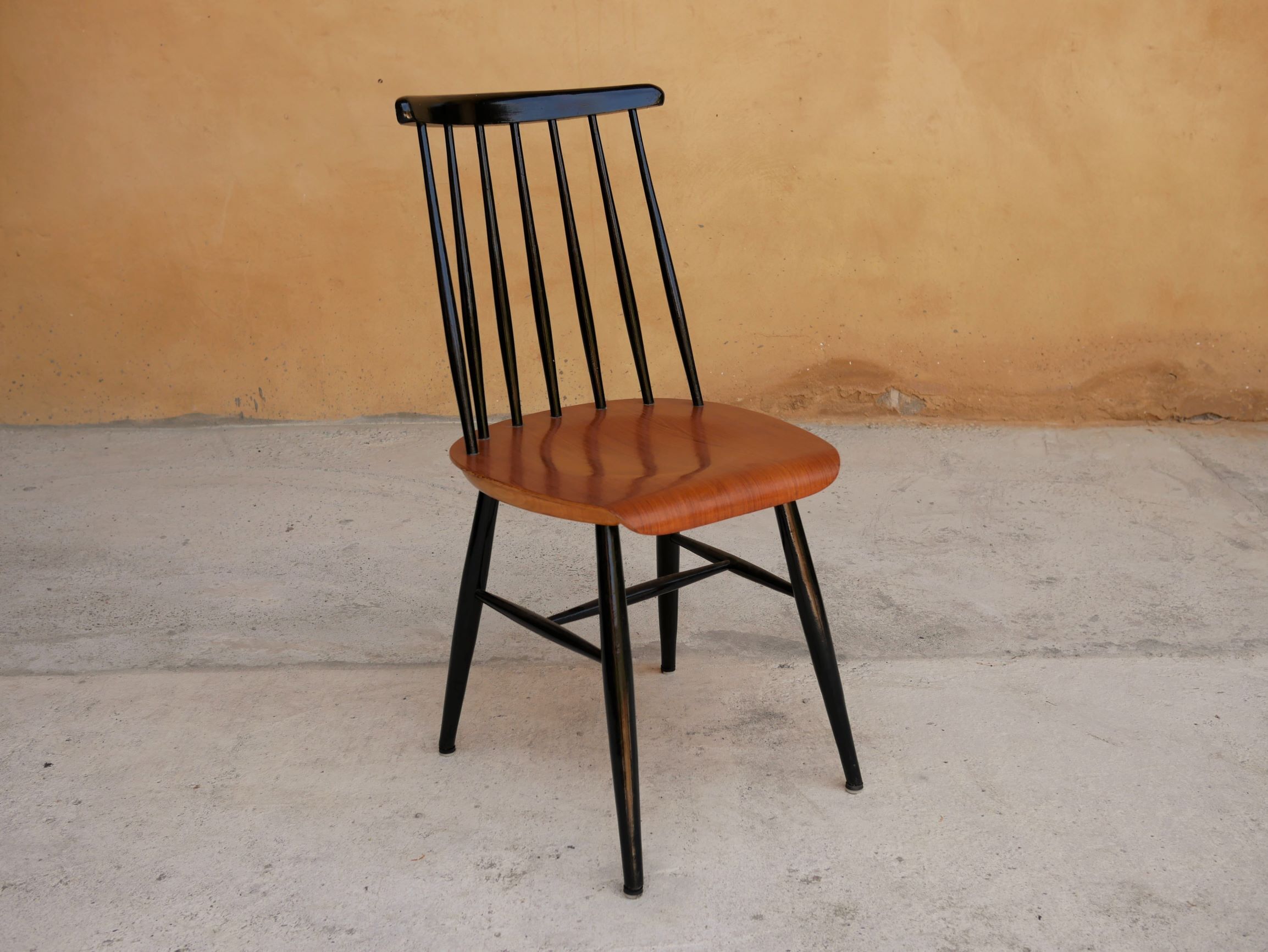 Scandinavian chair by Ilmari Tapiovaara model "Fanett"