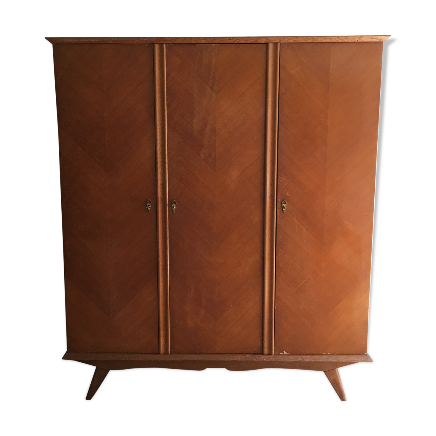 Vintage 3-doors cabinet with feet compass