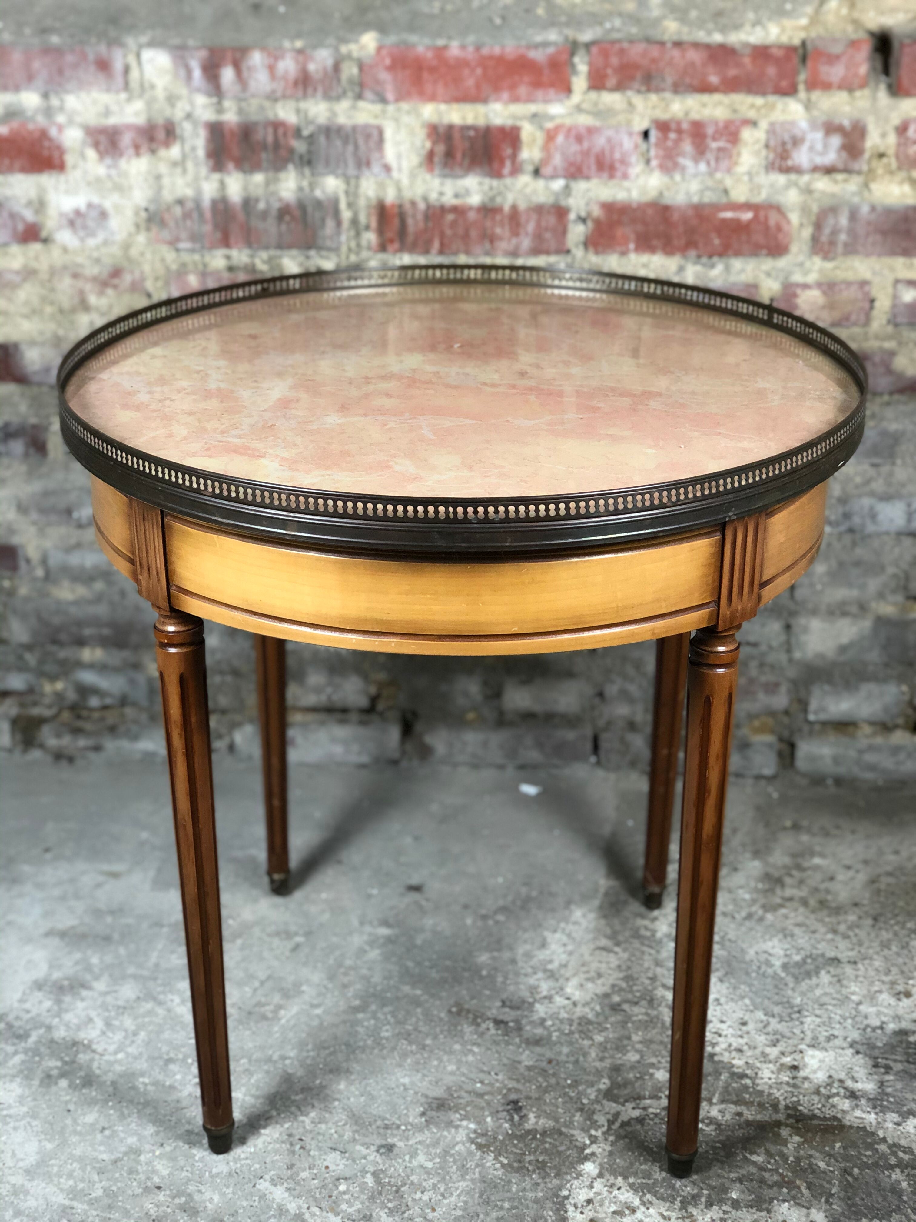 Louis XVI-style kettle table in cherry veneer with salmon marble top
