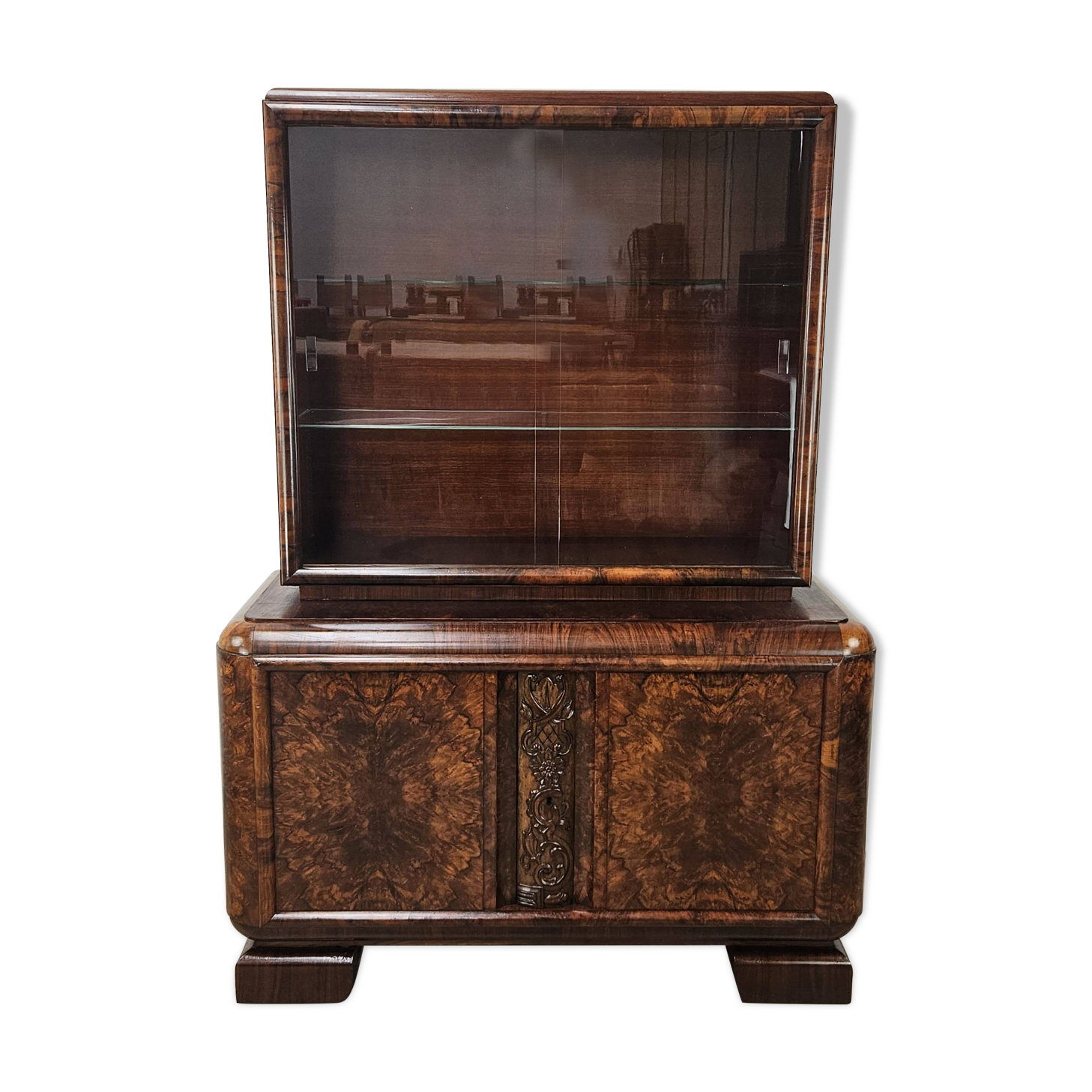 Vitrine Art Déco des années 1930 en noyer et racine de noyer