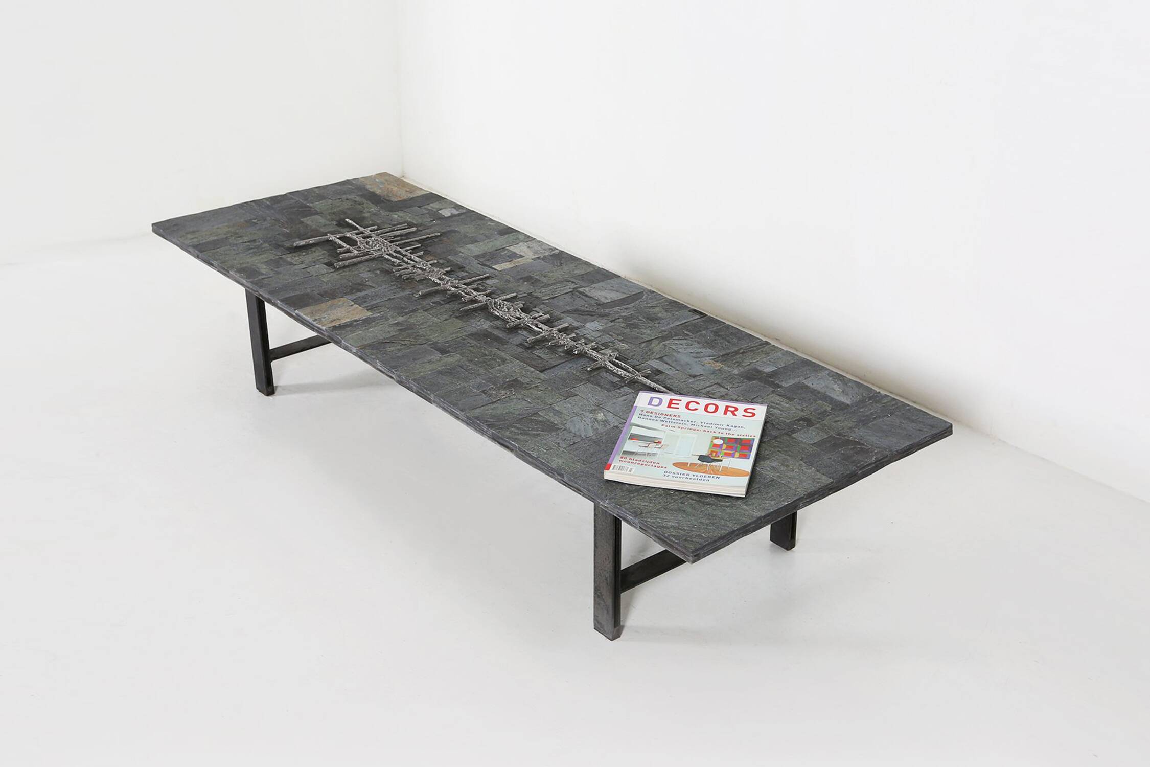 Table basse brutaliste en pierre brésilienne par Pia Manu, 1960