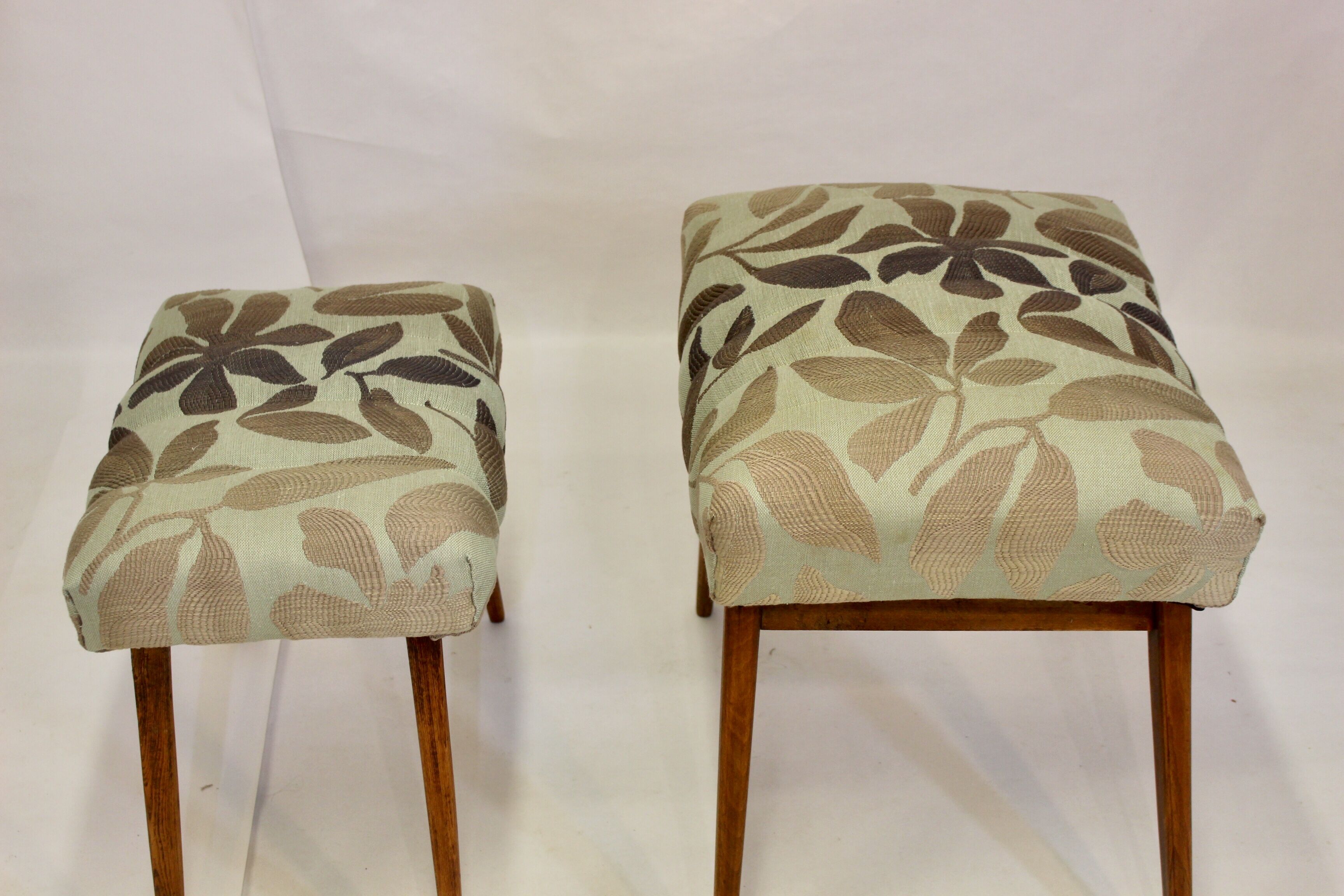 Duo of stools in 50s beech fully restored