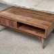 Table basse scandinave vintage en bois avec tiroir