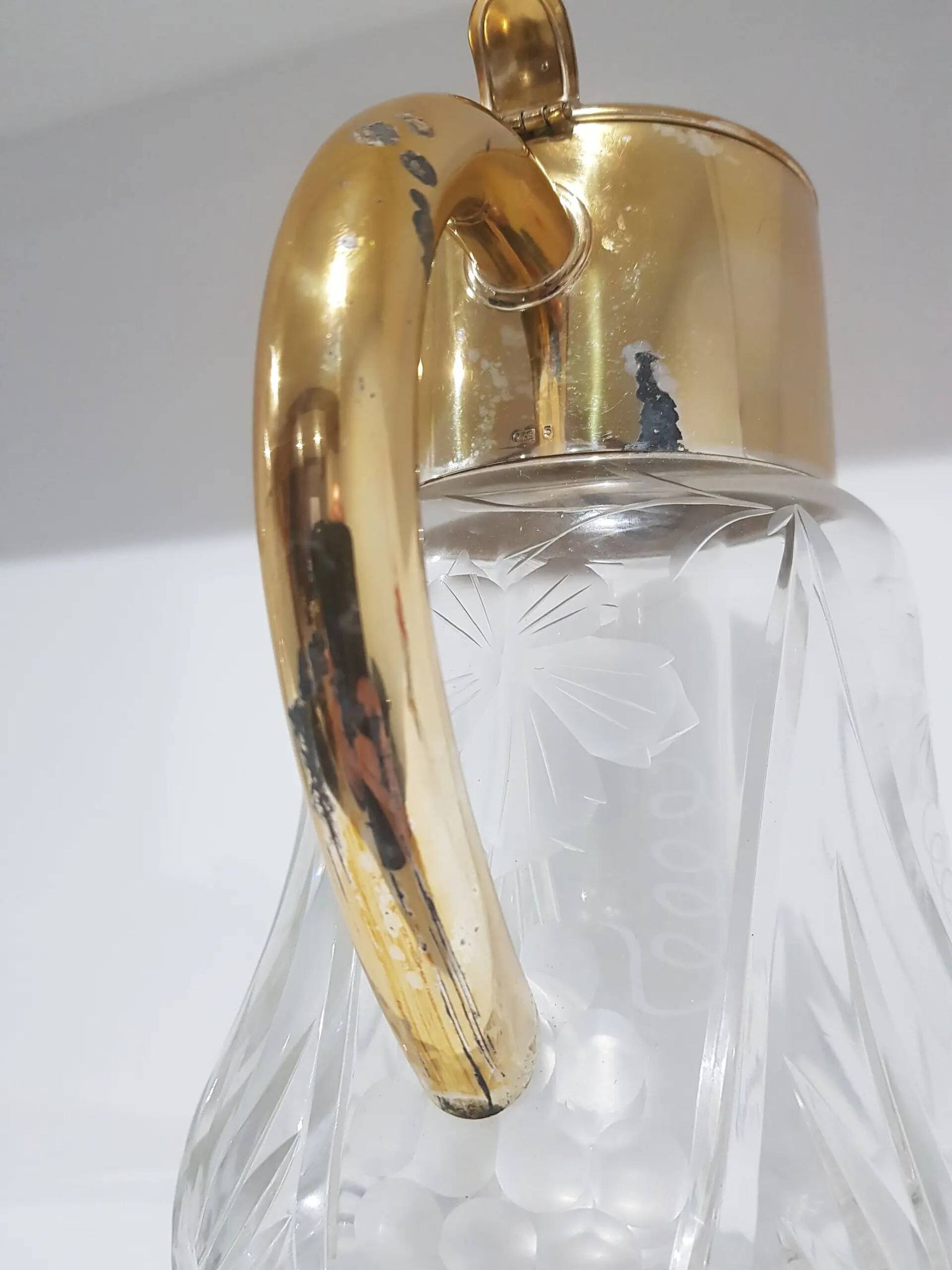 Carafe, cristal transparent, laiton doré, Allemagne, années 50