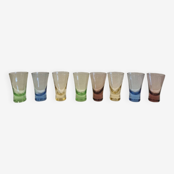 Set of 8 liqueur glasses