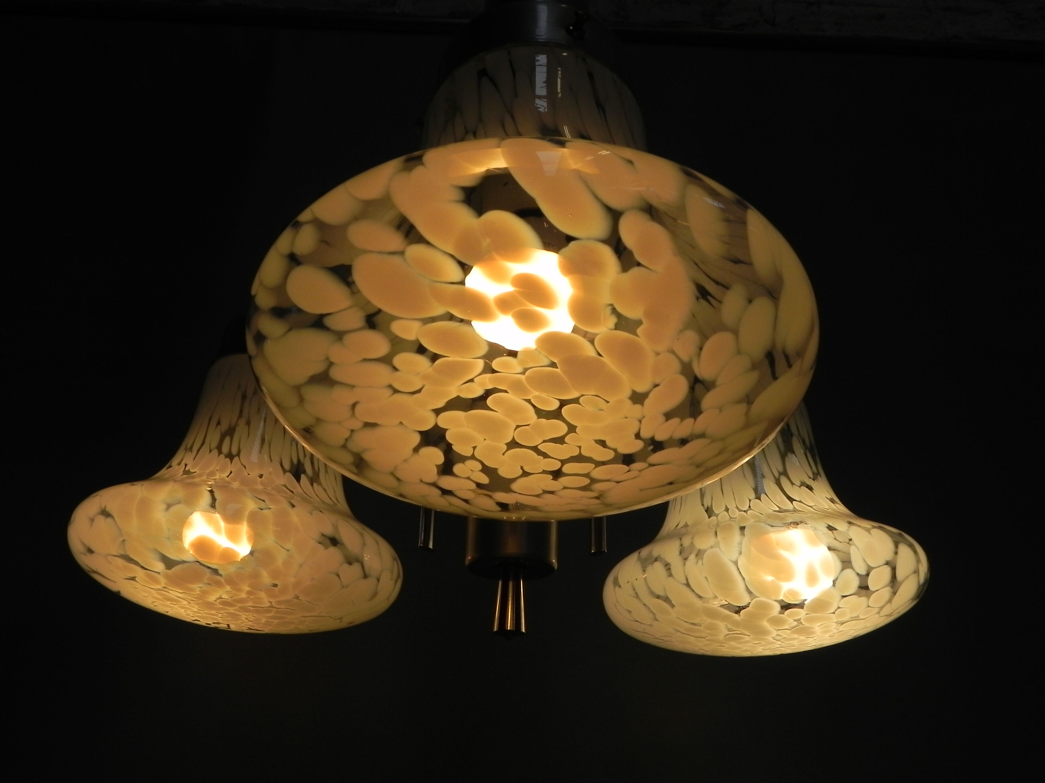 Vintage hanging lamp with 3 cloudy glass shades