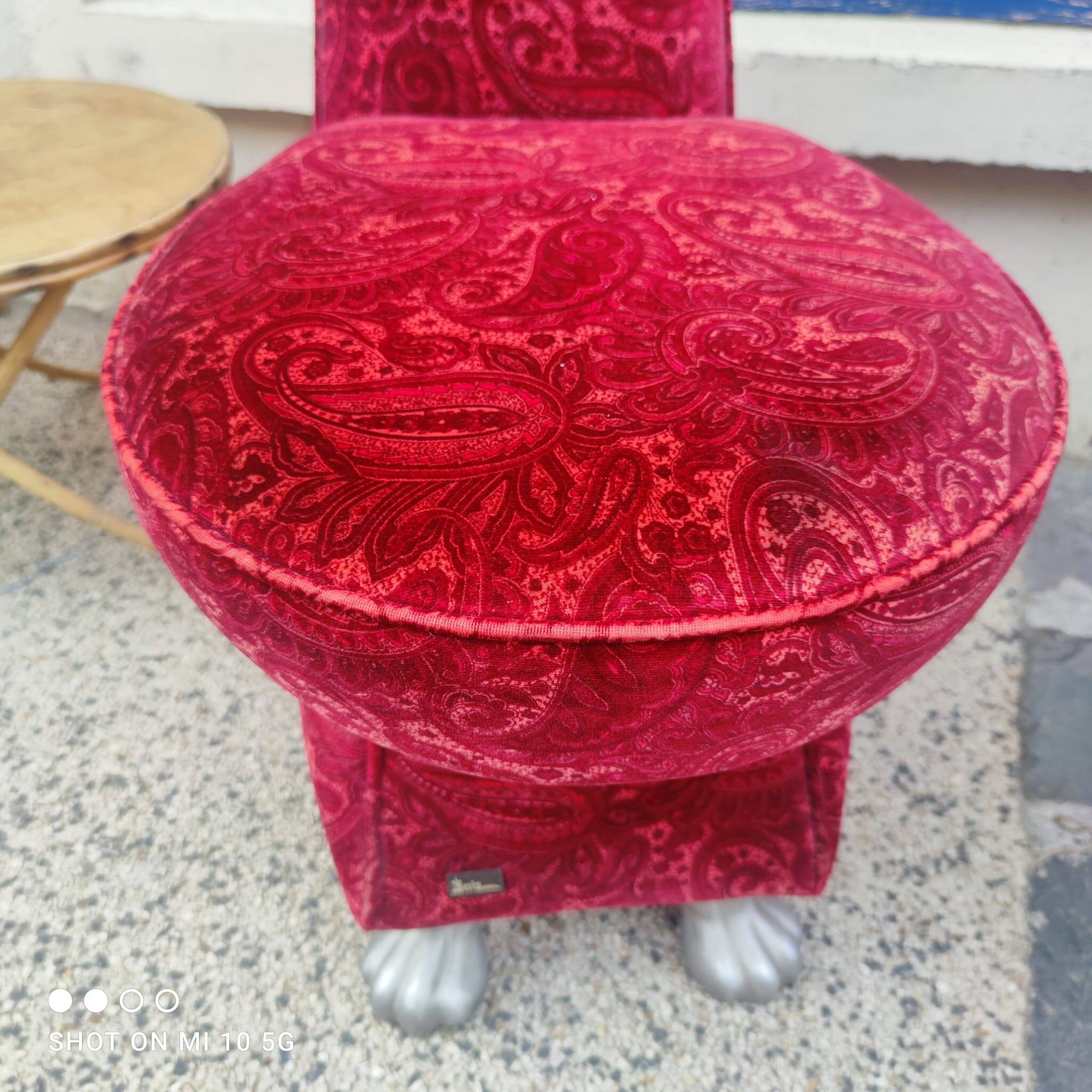 Pair of velvet lounge chairs with a Kashmir pattern from Bretz.