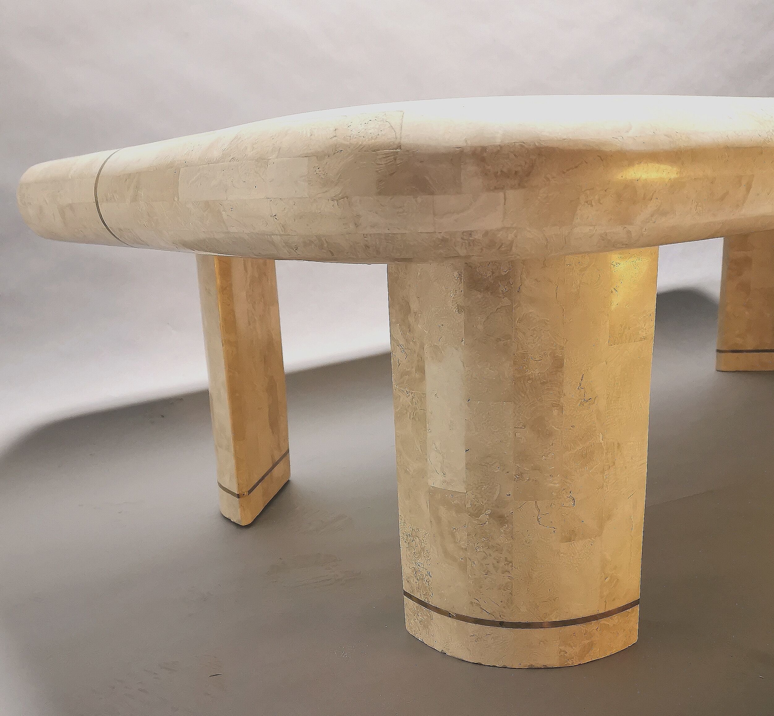 Coffee table in mosaic travertine and brass 70
