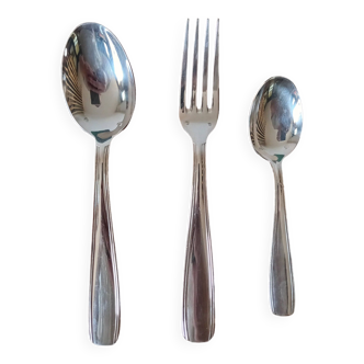 Trio of silver metal cutlery