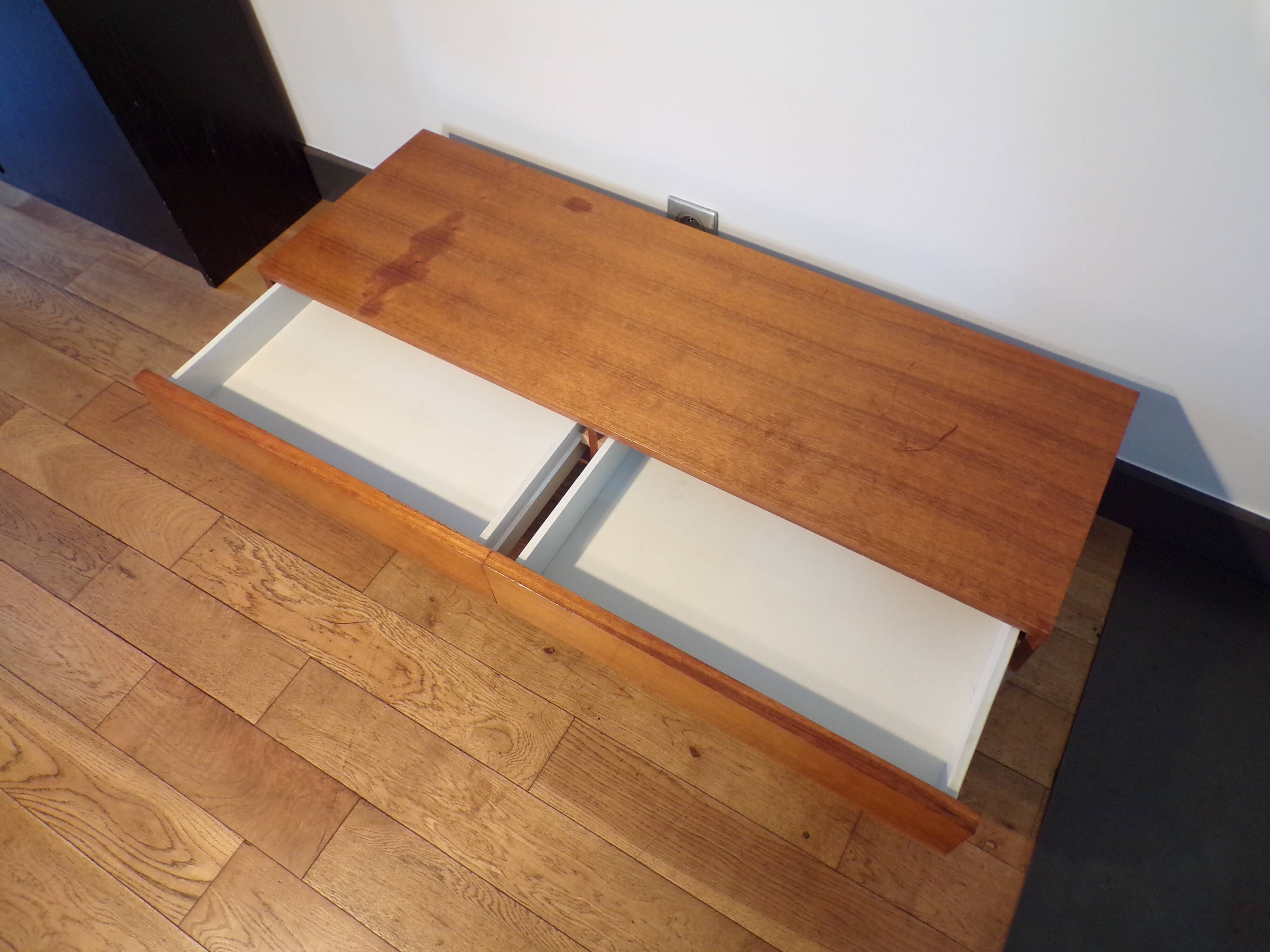 Low interlübke sideboard