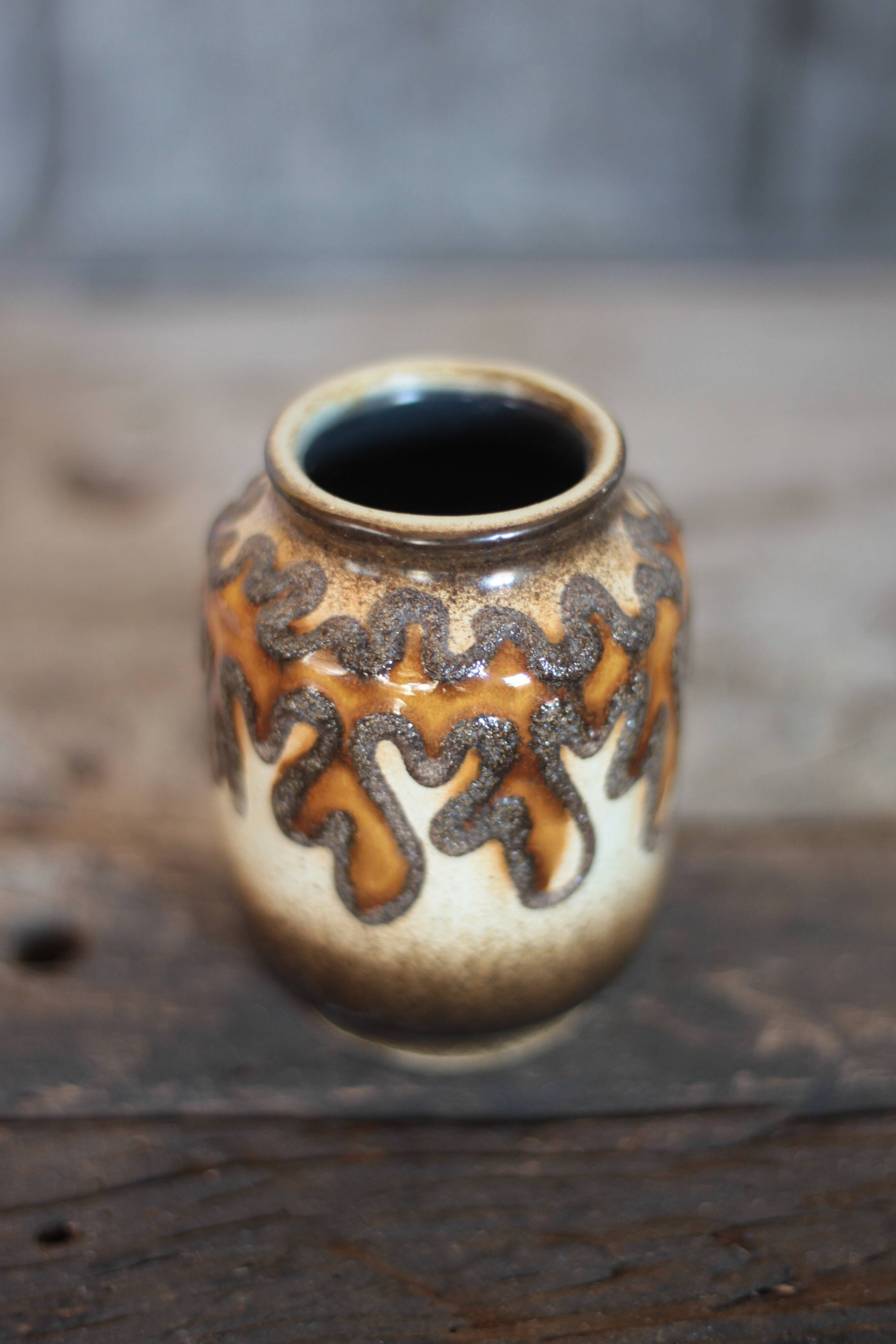 Ceramic vase VEB Haldensleben, West Germany, fat lava vase, 3054