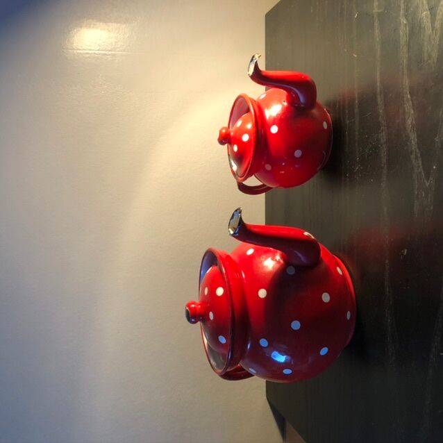 Enamelled teapots