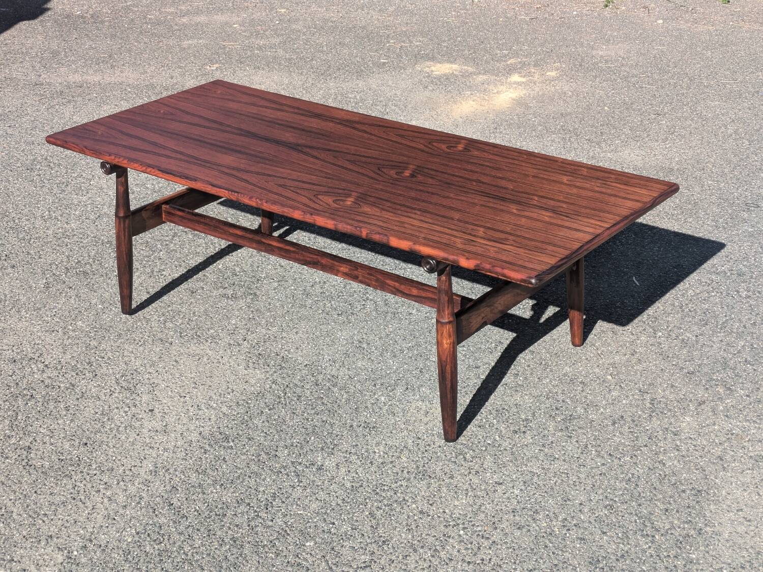 Vintage rosewood coffee table – Scandinavian style from the 60s