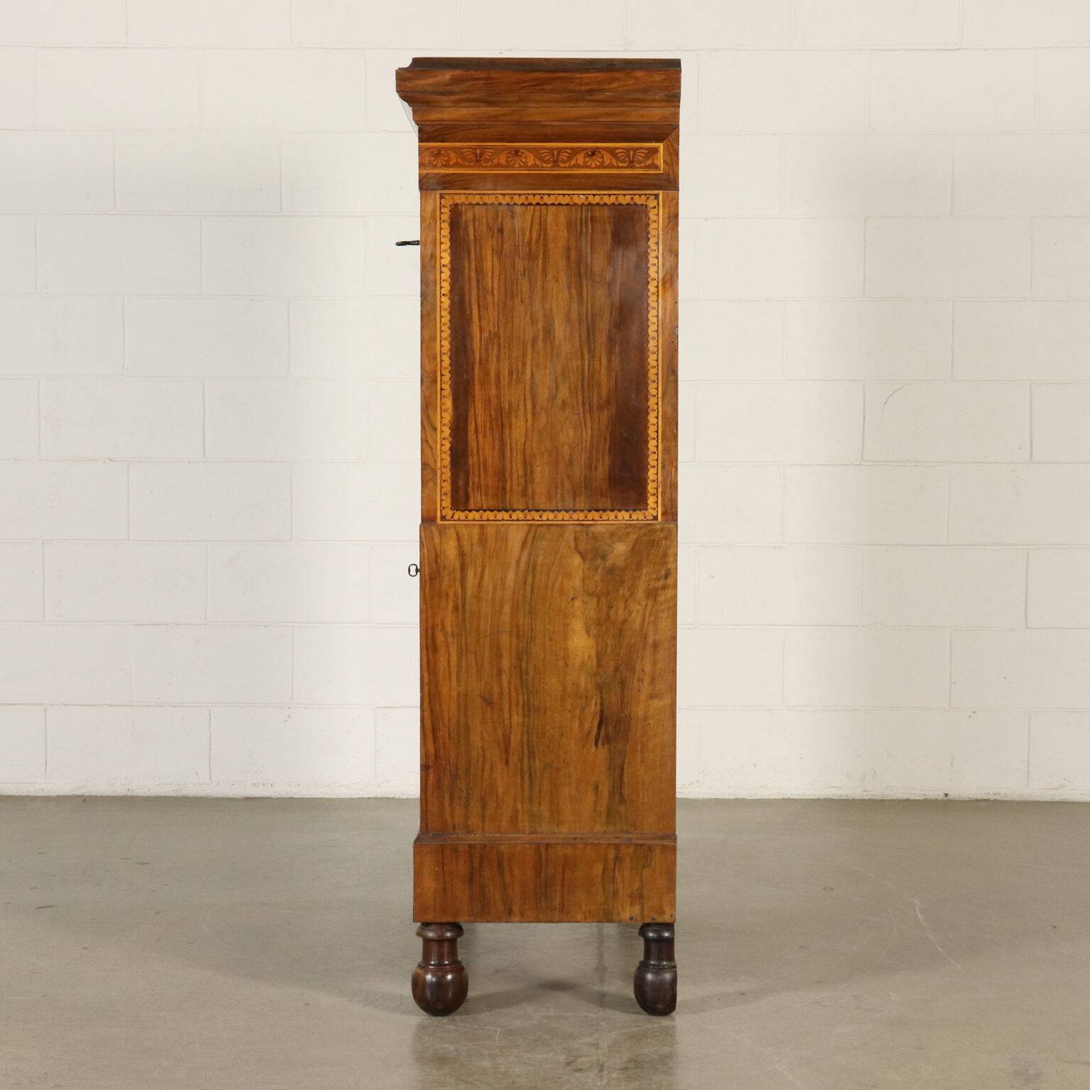 Empire secretary Bottega Maggiolini in walnut, Italy, 19th century