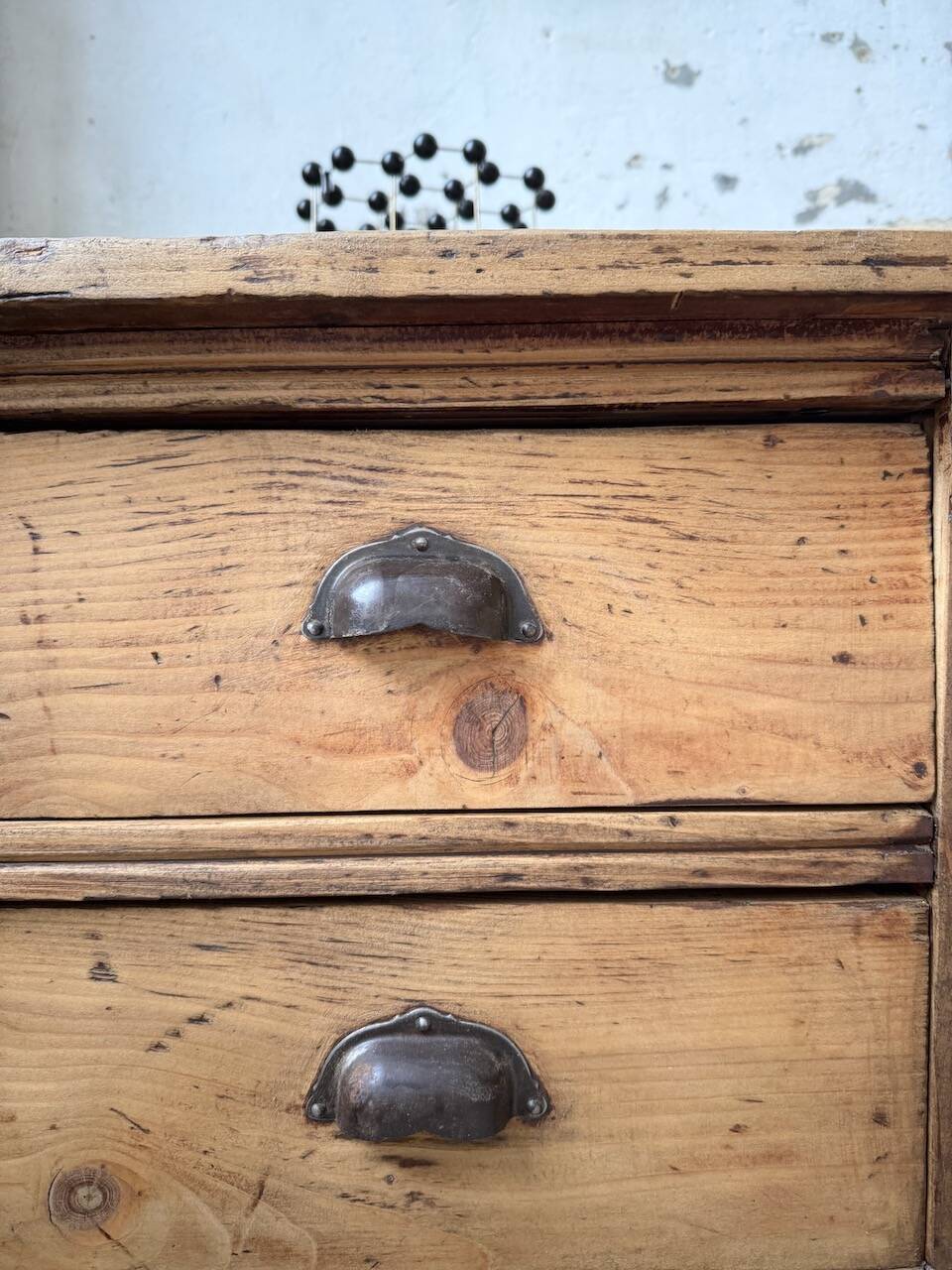 Bureau pin meuble atelier 1950