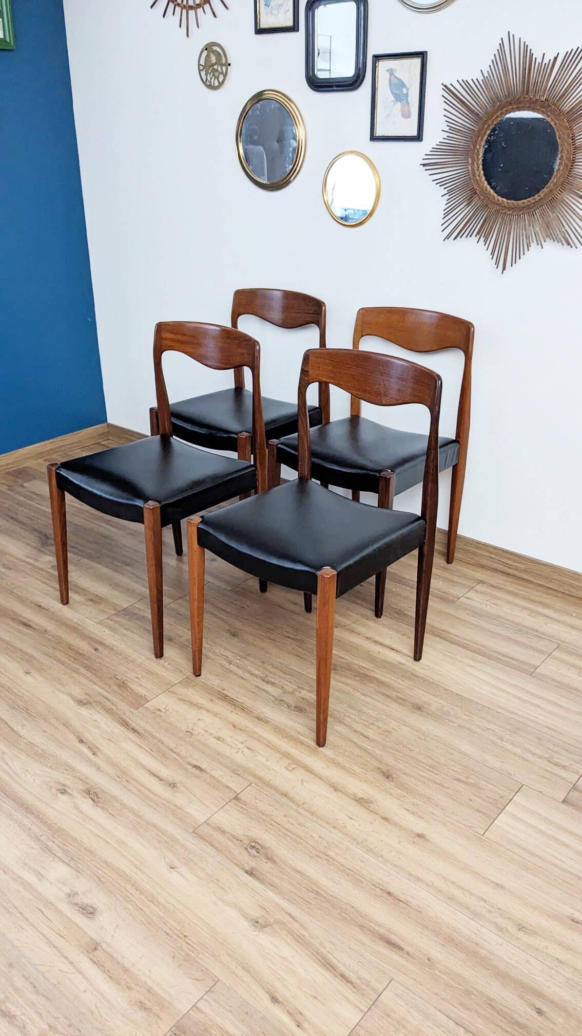 Set of 4 Scandinavian chairs