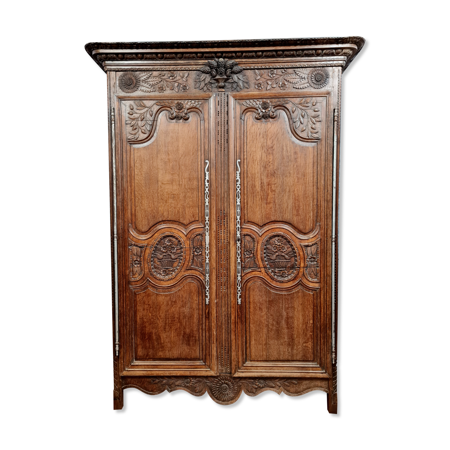 Armoire de mariage Normande de Vire en chêne maillé dit merrain époque