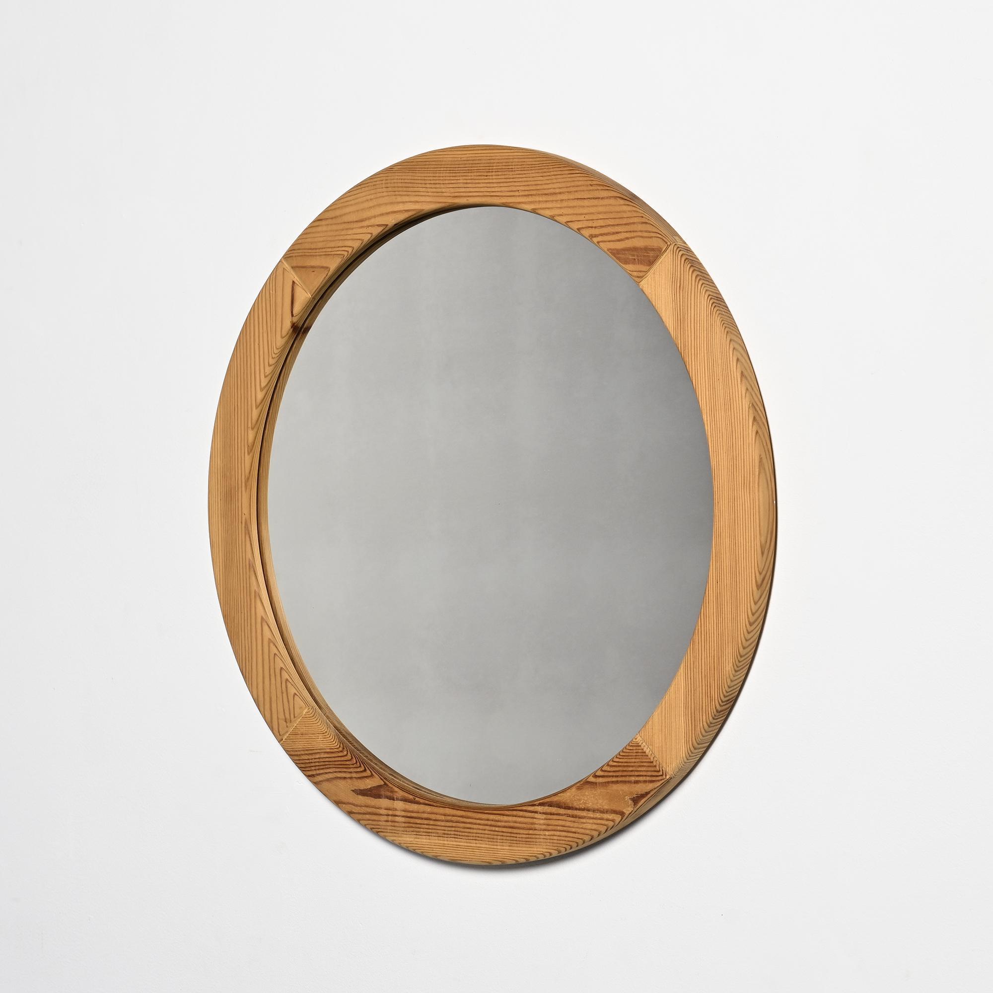 Round solid pine mirror, Les Arcs, circa 1980