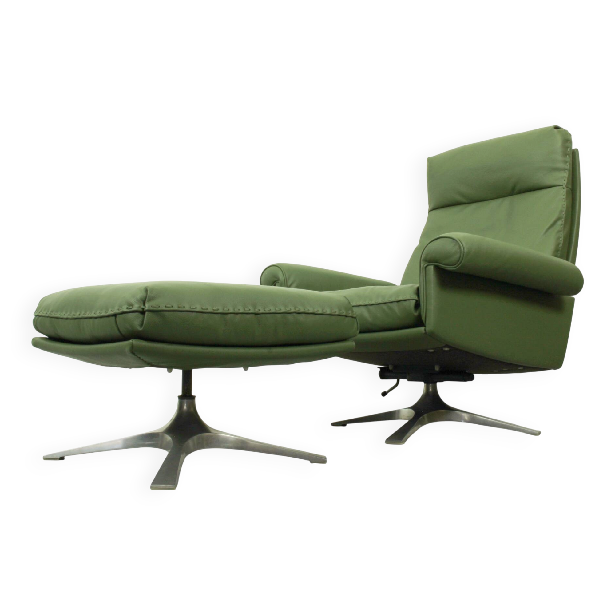 De Sede DS-31 High-Back Lounge Chair & Ottoman, 1970s