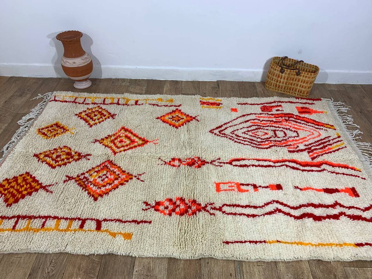 Handmade moroccan berber rug 250 x 147 cm