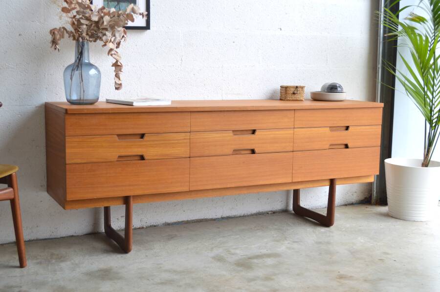 Enfilade/sideboard with 9 drawers Uniflex 181 cm