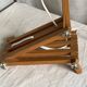 Lampe moderniste articulée pin et opaline  vintage 1980