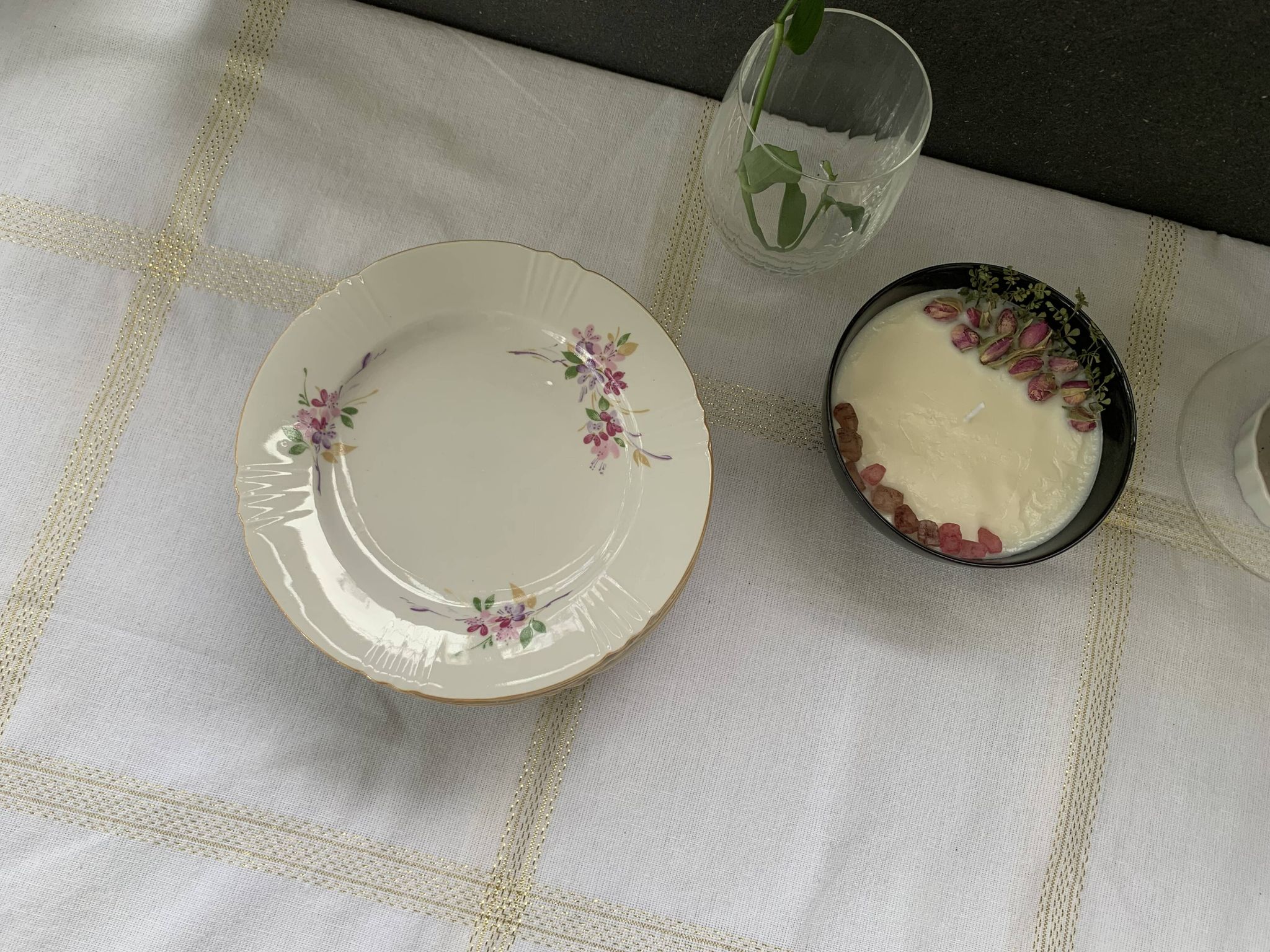 Set of 5 porcelain dessert plates pink and purple flowers