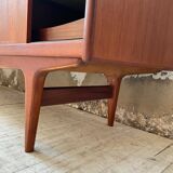 Teak row Johannes Andersen Samcom